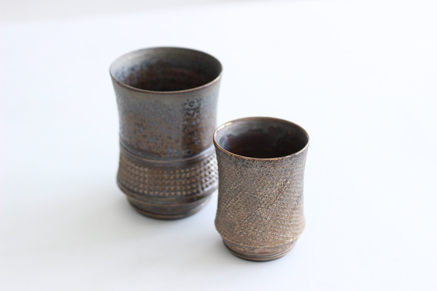人気萩焼作家・濱中史朗のカップ。洗練されたデザインで存在感のある萩焼は高く評価されている