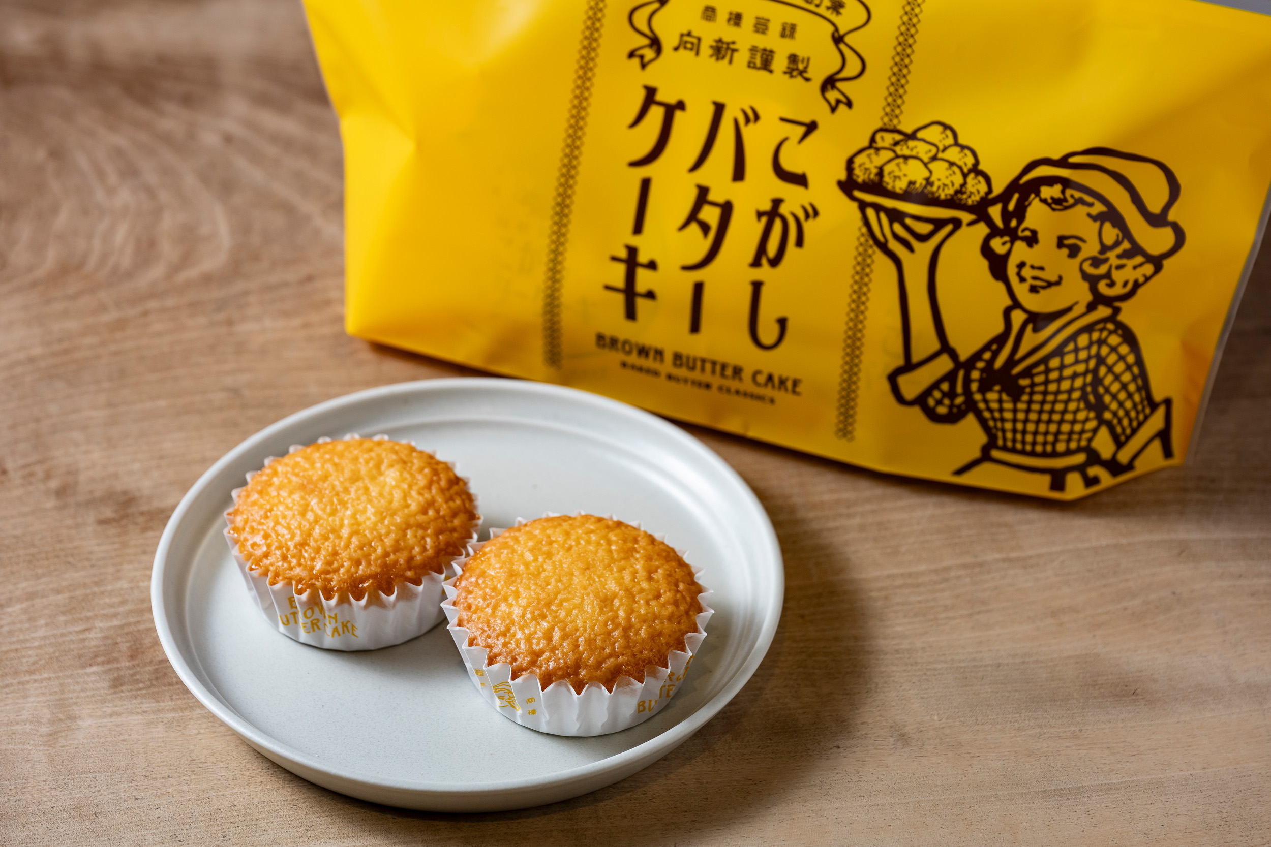 創業当時をイメージしたレトロなデザインが可愛らしいパッケージ。写真は5個入専用袋