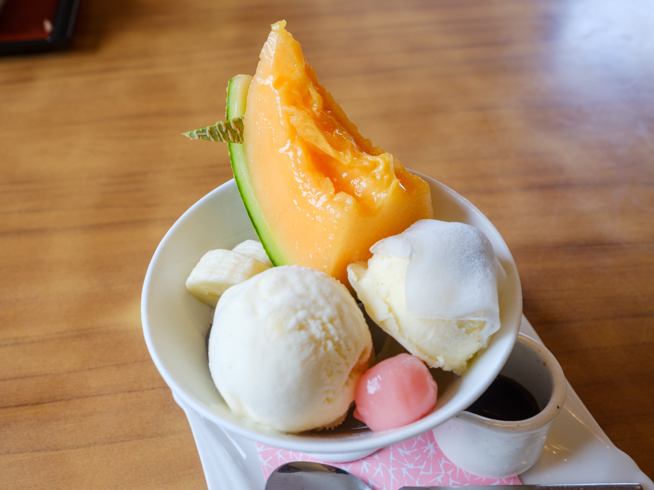 あんみつ(748円)