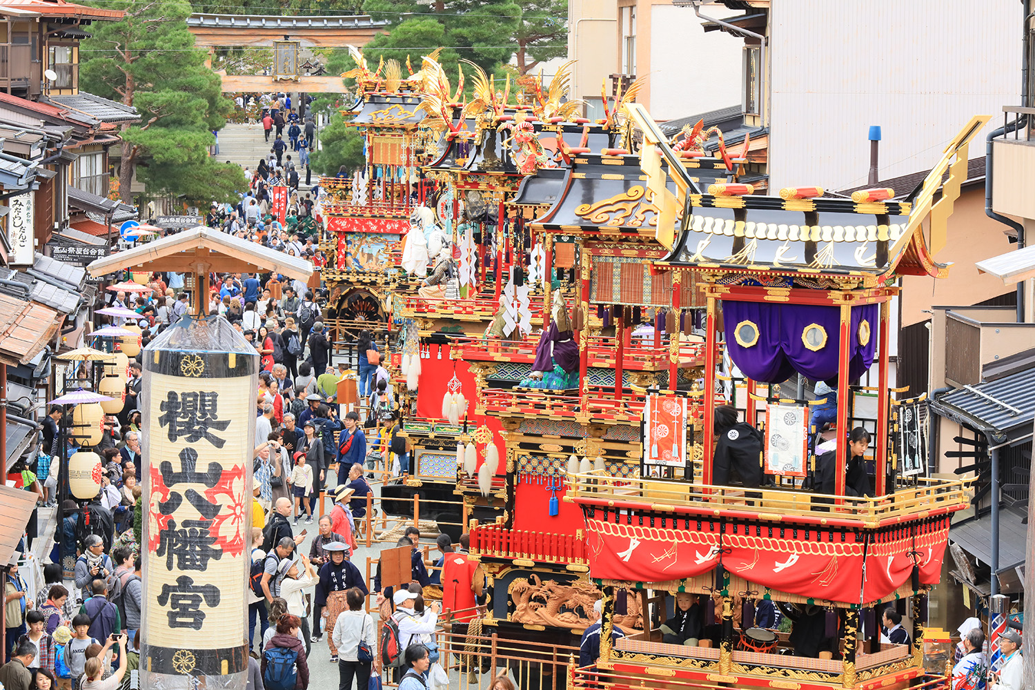 櫻山八幡宮に11台の屋台が集う