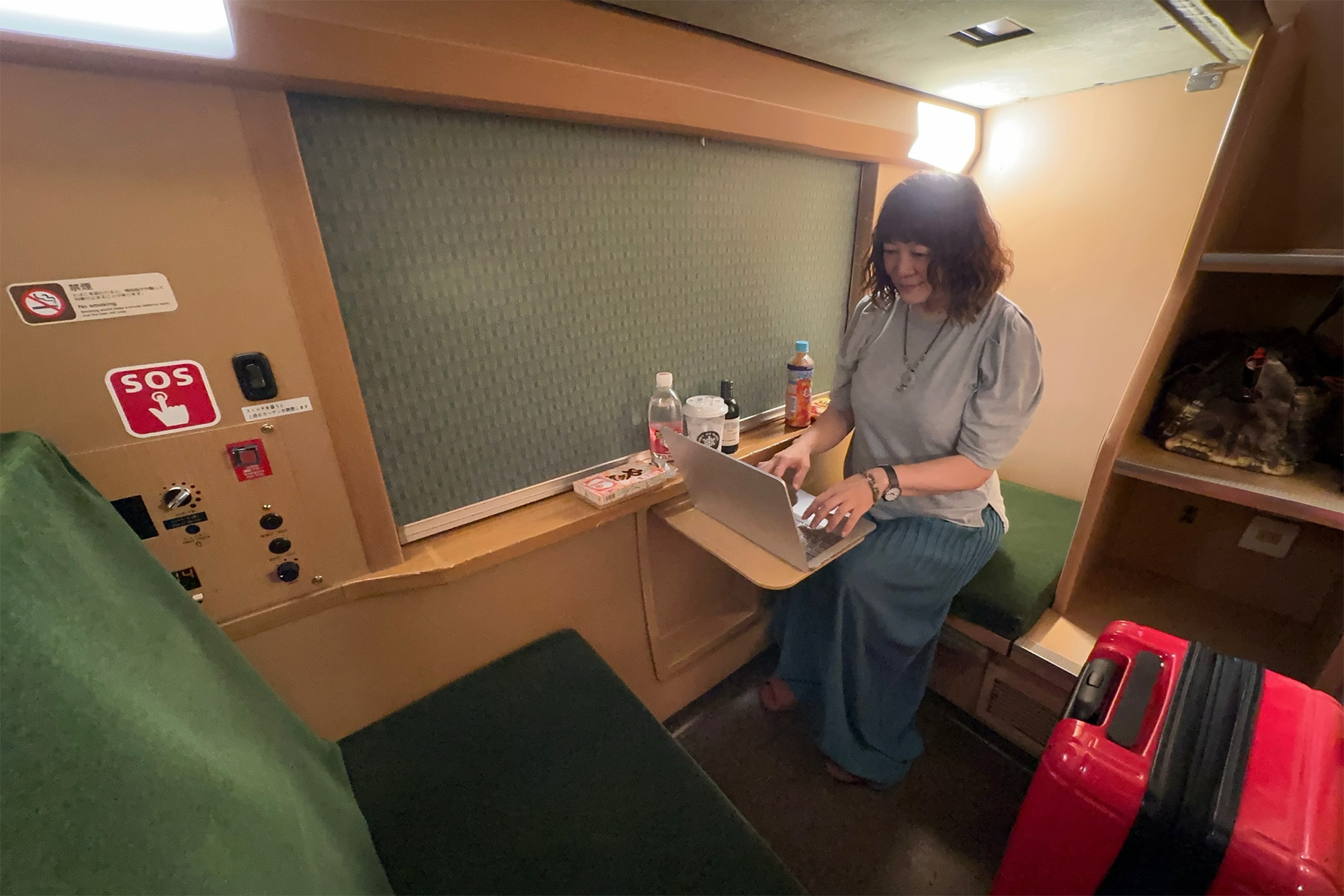 シングルツインで過ごす様子 