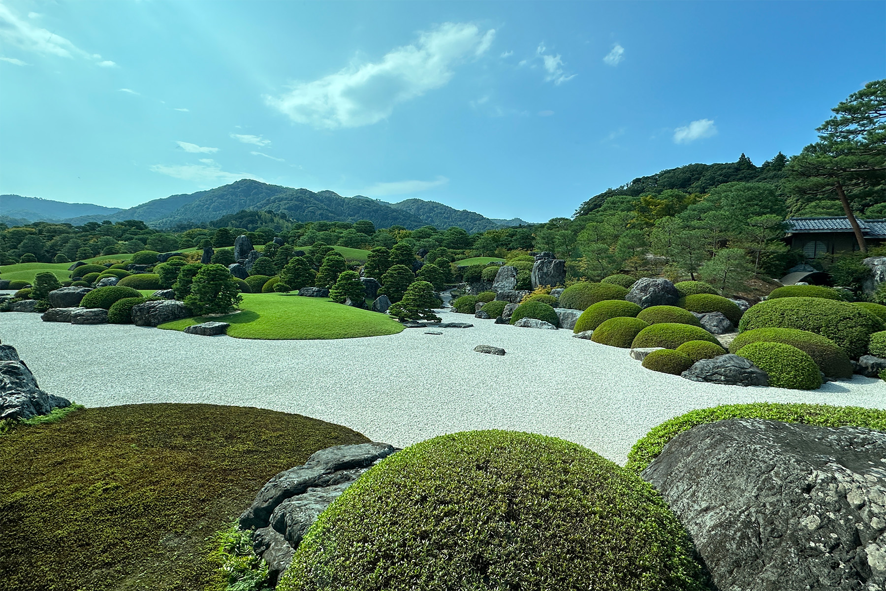 足立美術館の主庭「枯山水庭」