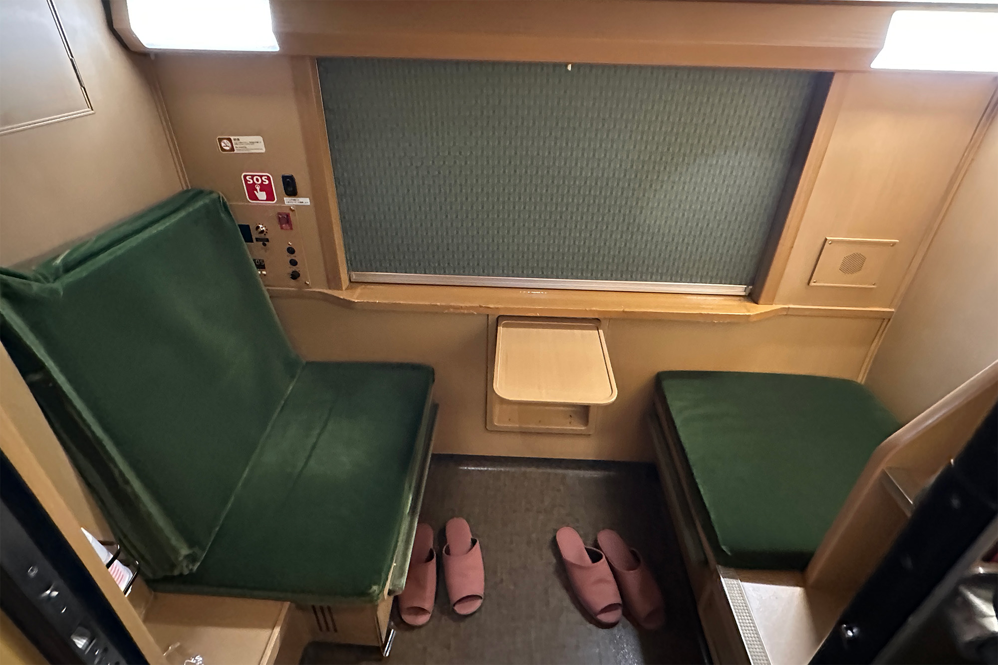 リビング仕用のシングルツイン