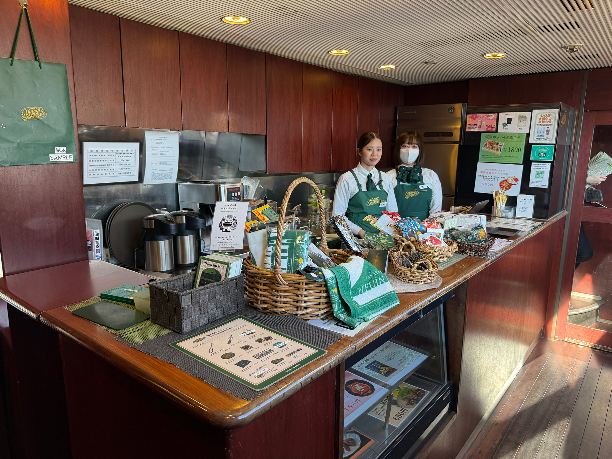 2号車にあるビュッフェ