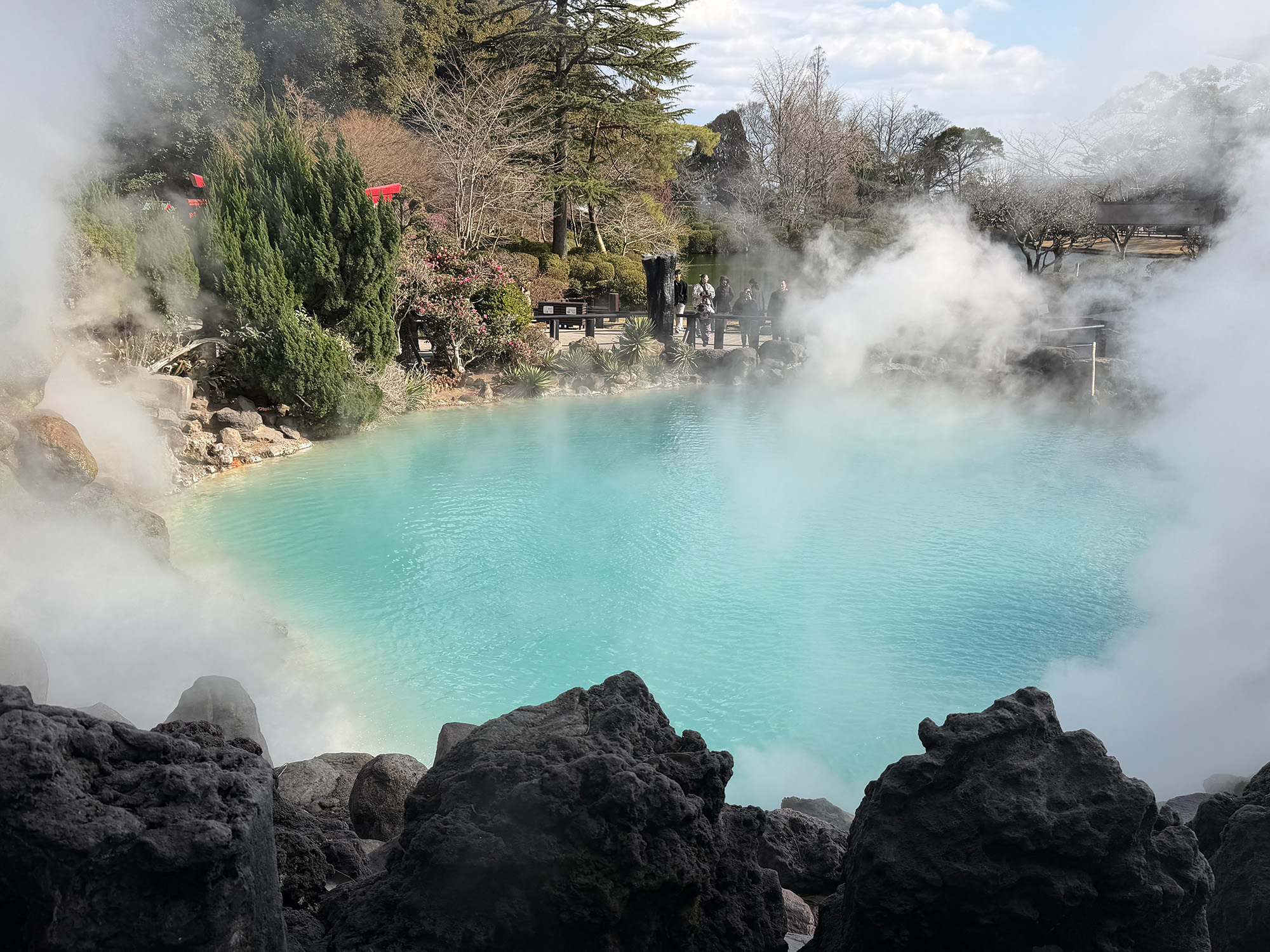 コバルトブルーの海地獄