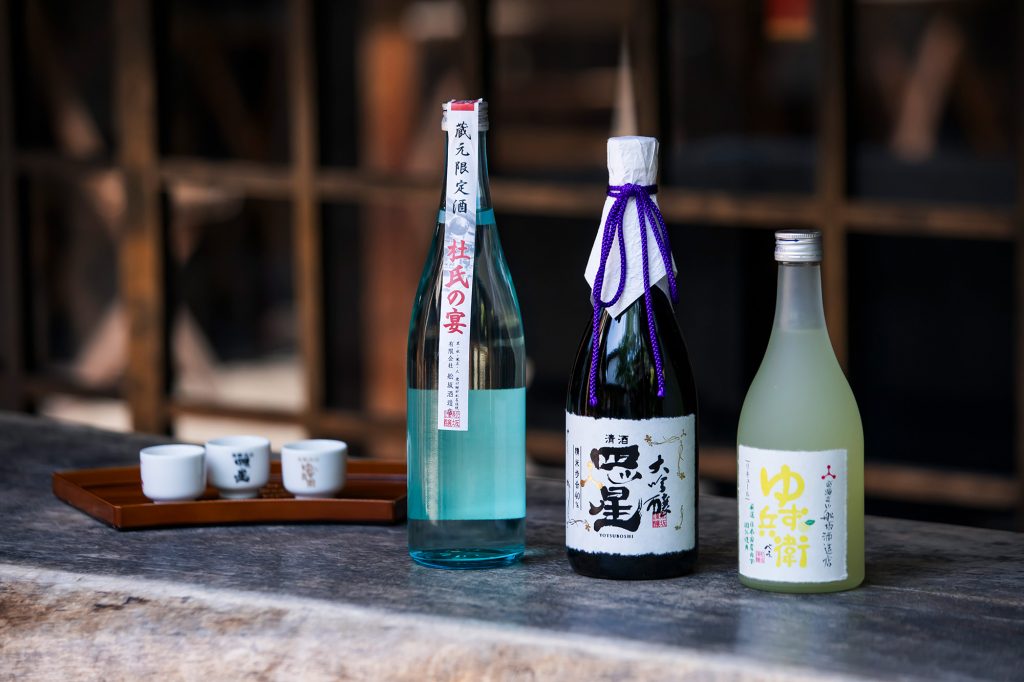 老舗酒蔵から気鋭のリキュール製造所まで。高山でとっておきのお酒に出合う
