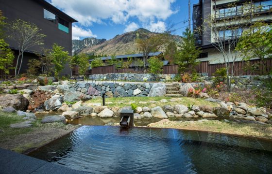 「界 奥飛騨」1泊2日ひとり旅おすすめモデルコース。北アルプスの山々がもたらす温泉と滋味、絶景を楽しむ