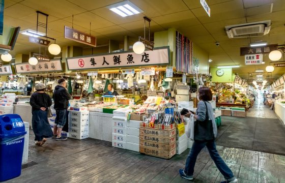 【地元民・プロも通う】はこだて自由市場の楽しみ方！おすすめ店舗・回り方をOMO5函館スタッフが伝授