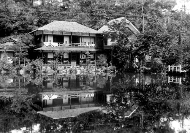 「星野温泉旅館」開業