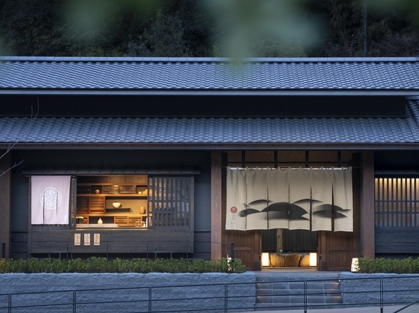 界 嬉野