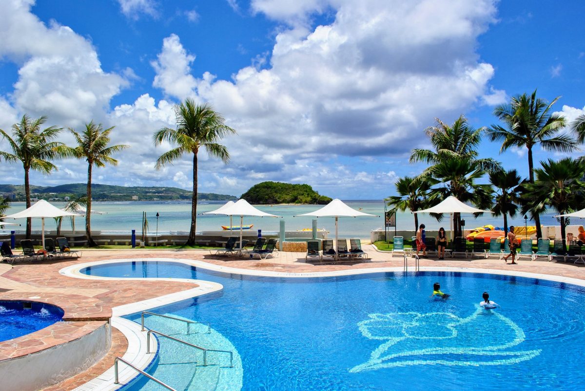 【Onward Beach Resort Guam】Beach Side Pool 1